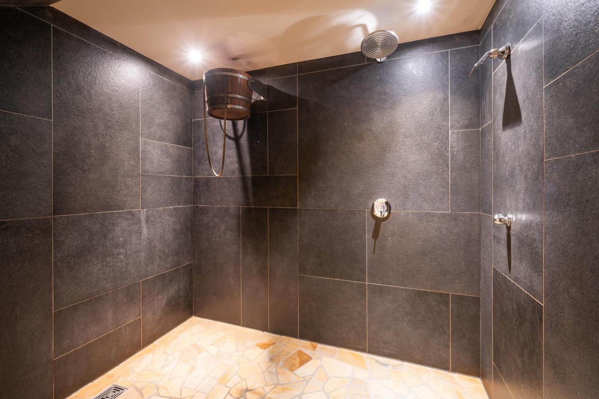 Wohnung Edelweiss Direkt In 4 Sterne Hotel Беатенберг Екстериор снимка