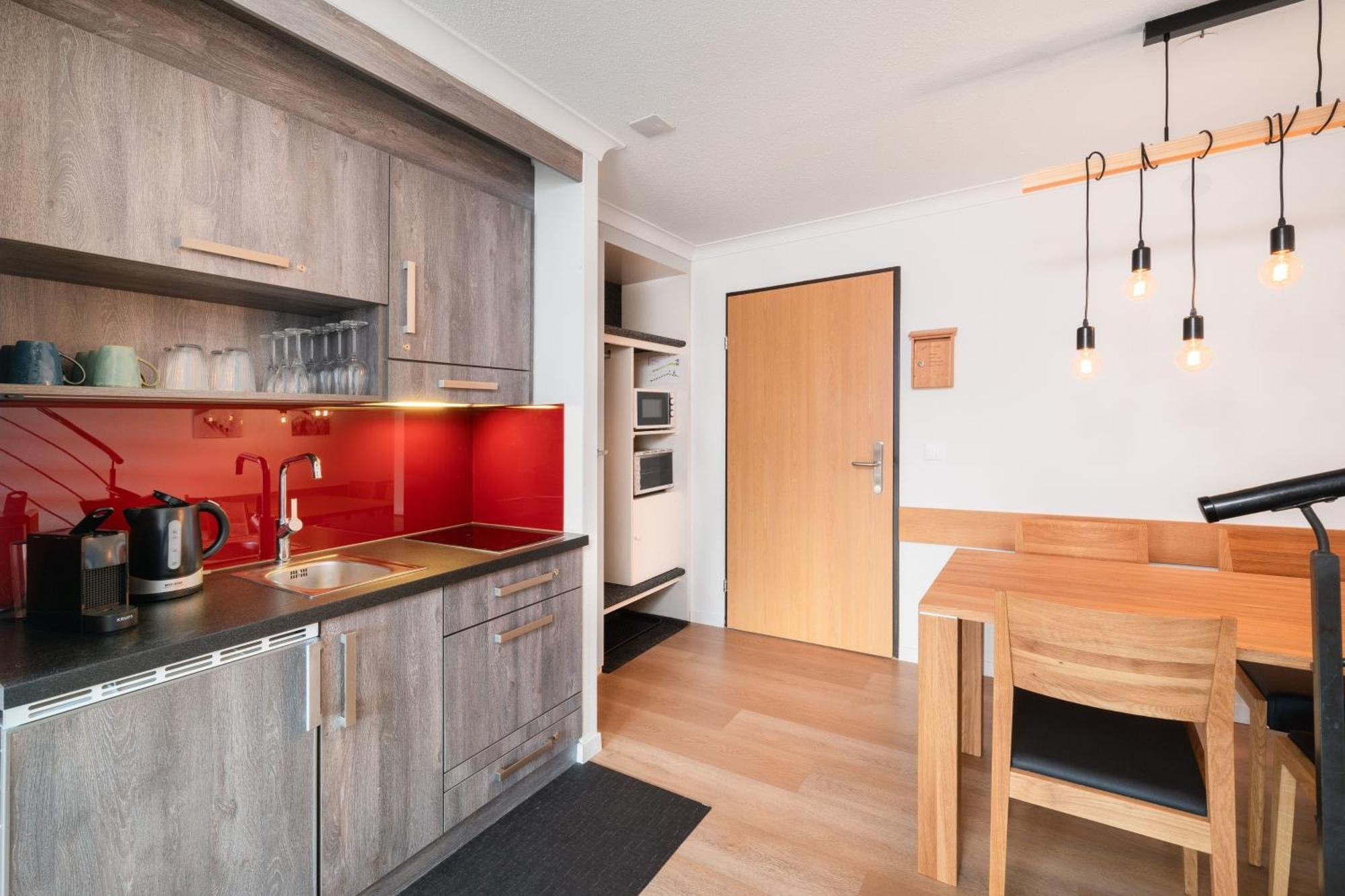 Wohnung Edelweiss Direkt In 4 Sterne Hotel Беатенберг Екстериор снимка